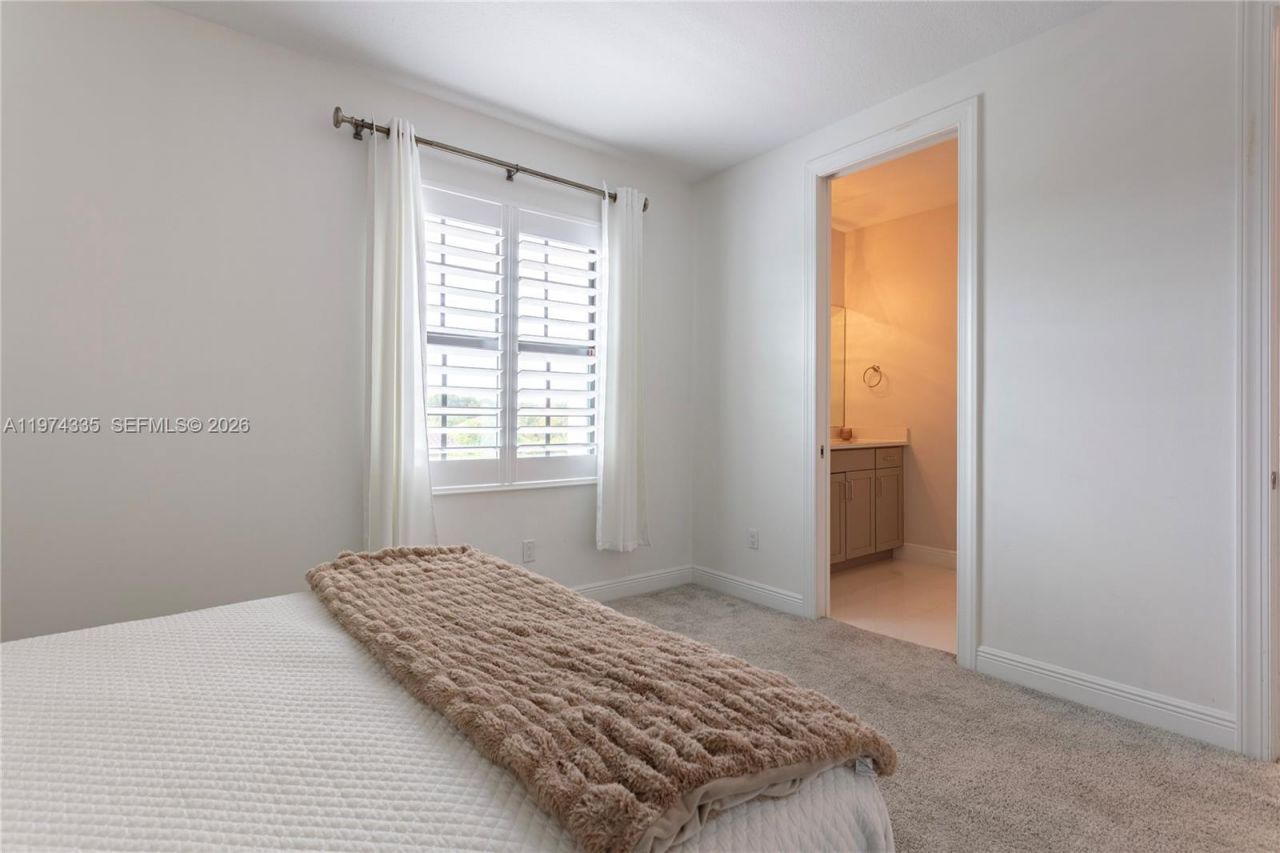 8555 E Baypoint Cir, Parkland, FL 33076 Photo