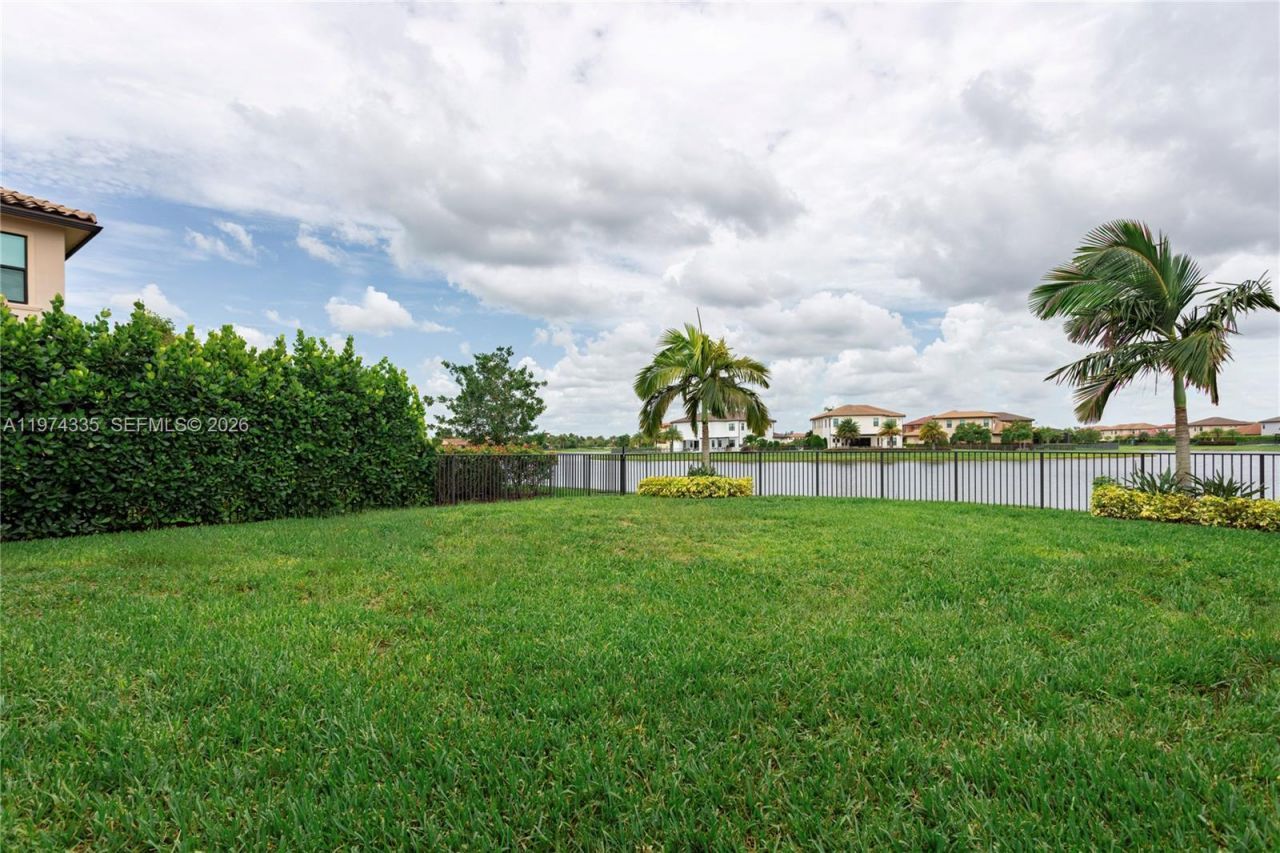 8555 E Baypoint Cir, Parkland, FL 33076 Photo