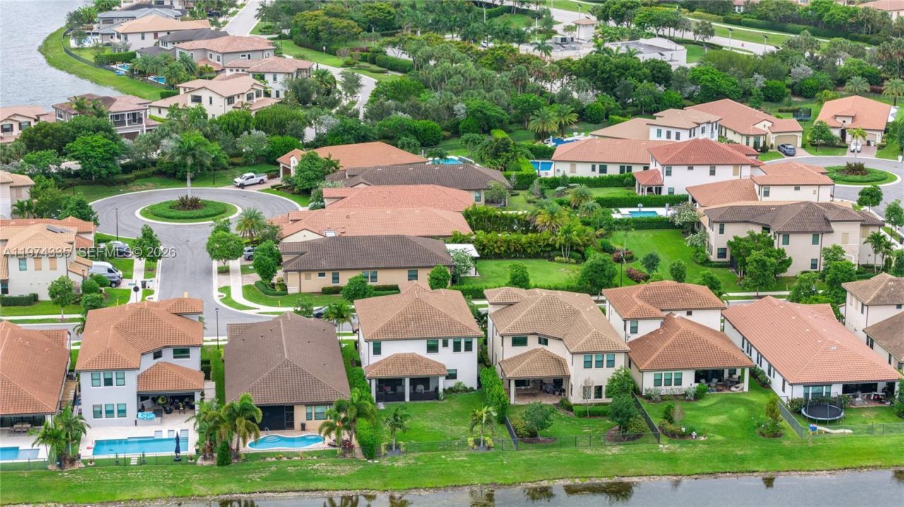 8555 E Baypoint Cir, Parkland, FL 33076 Photo