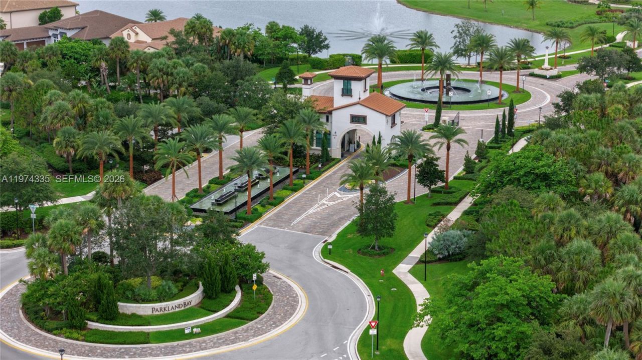 8555 E Baypoint Cir, Parkland, FL 33076 Photo