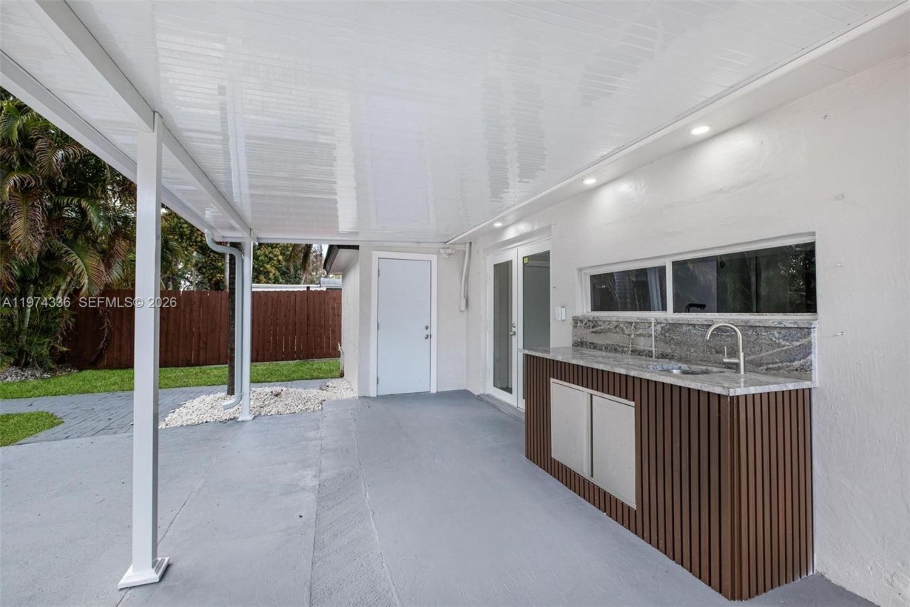 5814 Atlanta St, Hollywood, FL 33021 Photo