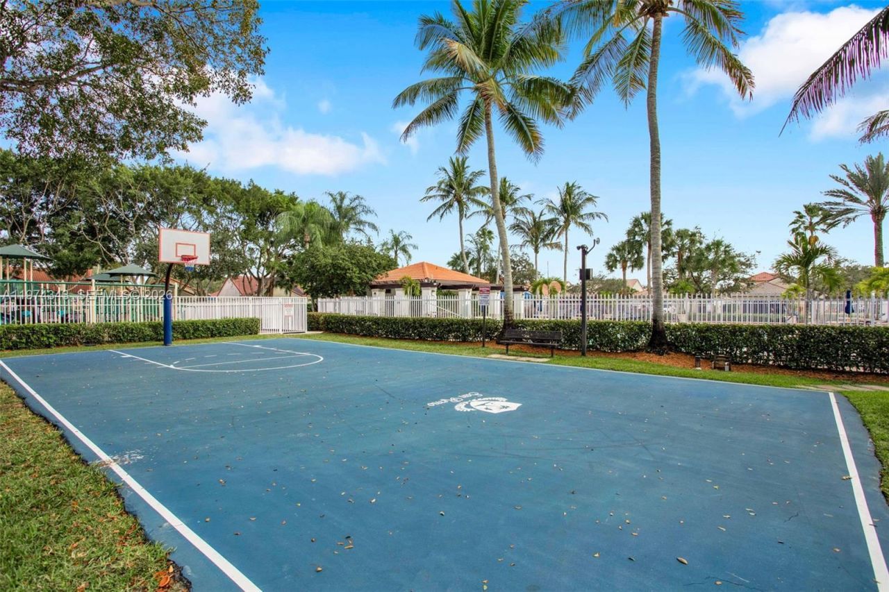 850 Sorrento Dr , Unit 1, Weston, FL 33326 Photo