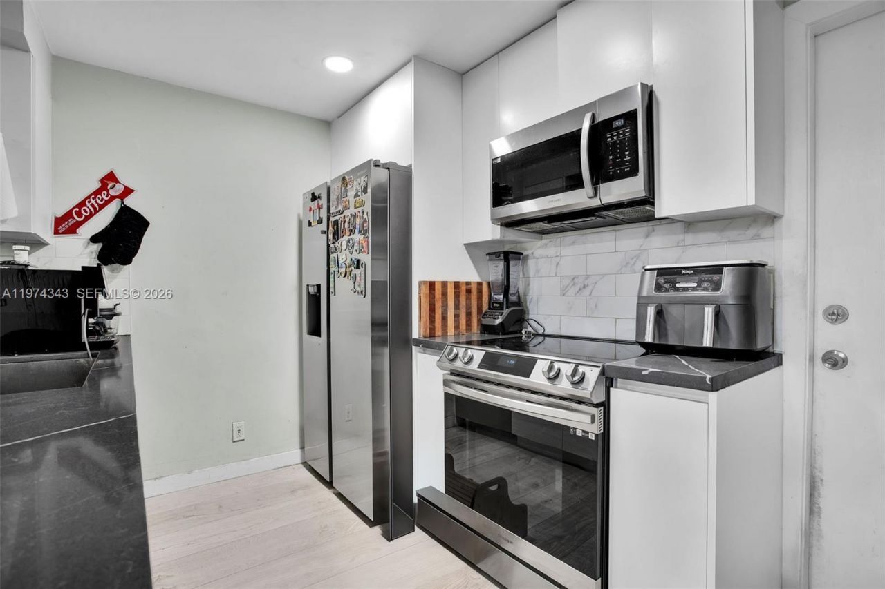 850 Sorrento Dr , Unit 1, Weston, FL 33326 Photo