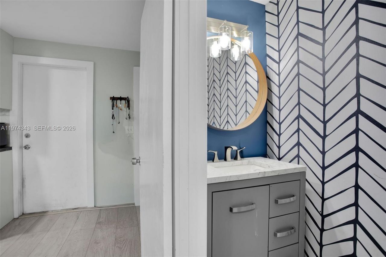 850 Sorrento Dr , Unit 1, Weston, FL 33326 Photo