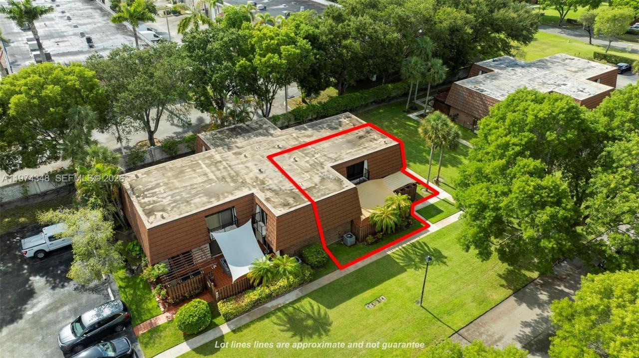 806 SW 119th Way, Davie, FL 33325 Photo