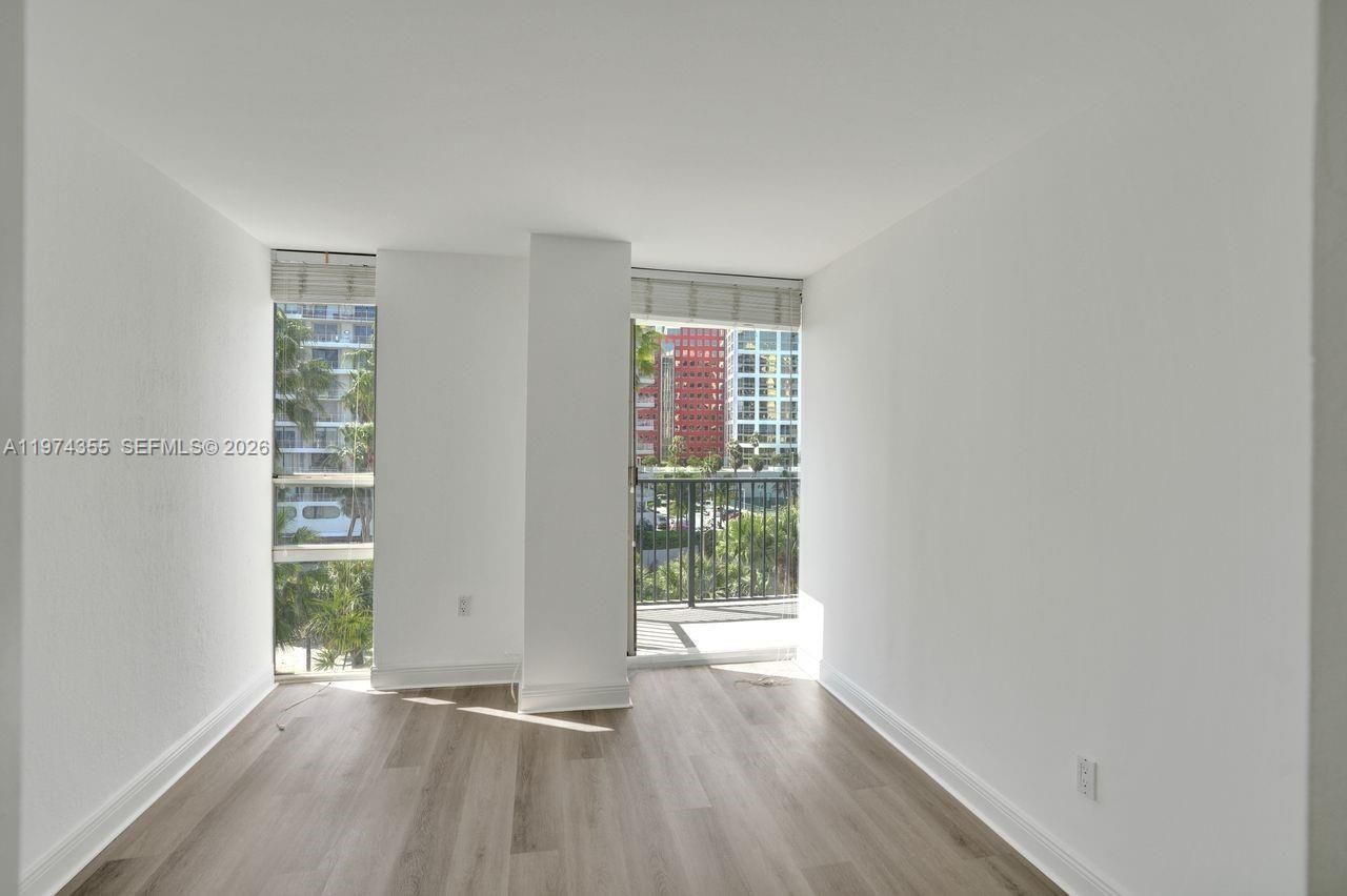 1450 Brickell Bay Dr , Unit 503, Miami, FL 33131 Photo