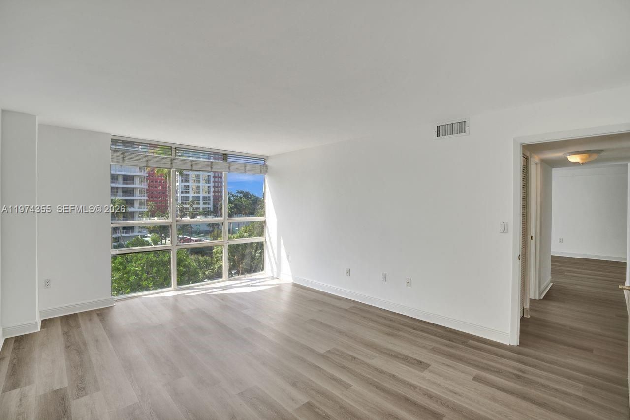 1450 Brickell Bay Dr , Unit 503, Miami, FL 33131 Photo