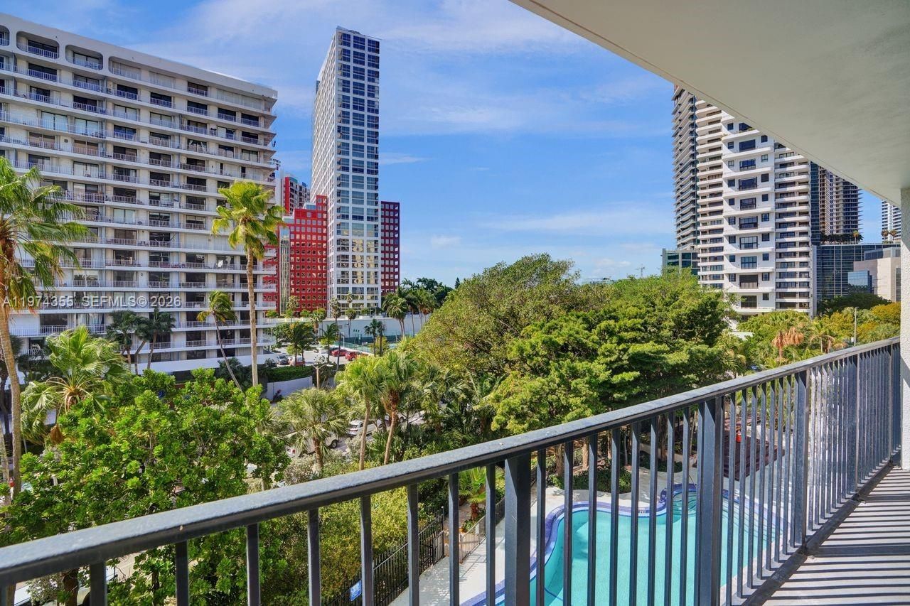 1450 Brickell Bay Dr , Unit 503, Miami, FL 33131 Photo