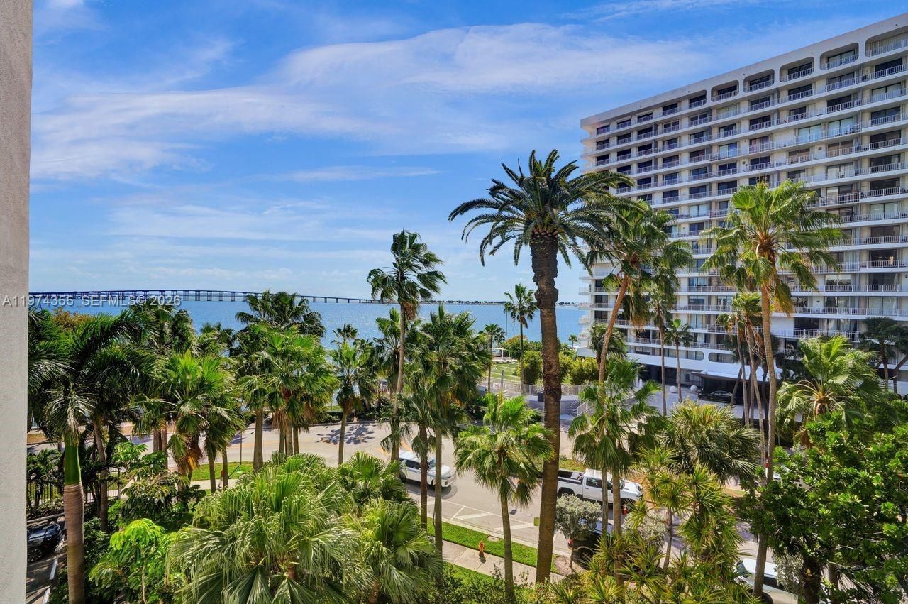 1450 Brickell Bay Dr , Unit 503, Miami, FL 33131 Photo