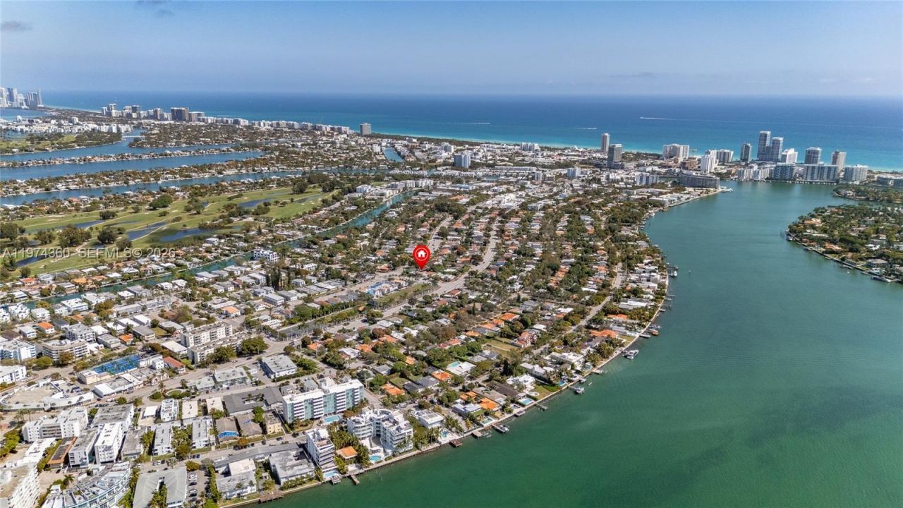 7027 Trouville Esplanade, Miami Beach, FL 33141 Photo