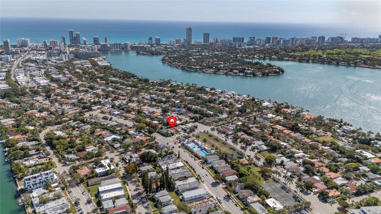 7027 Trouville Esplanade, Miami Beach, FL 33141 Photo