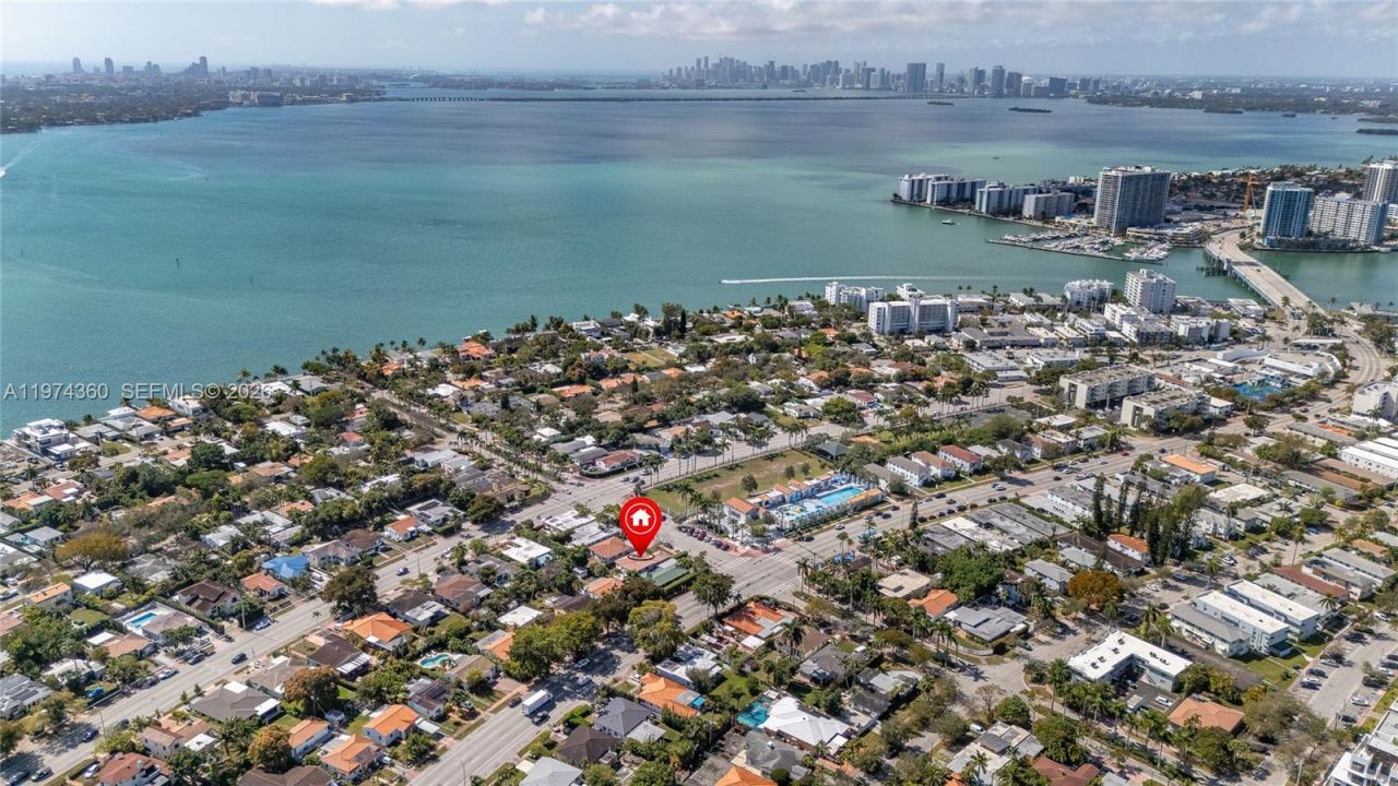 7027 Trouville Esplanade, Miami Beach, FL 33141 Photo