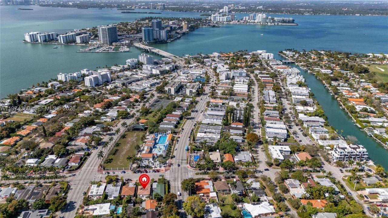 7027 Trouville Esplanade, Miami Beach, FL 33141 Photo