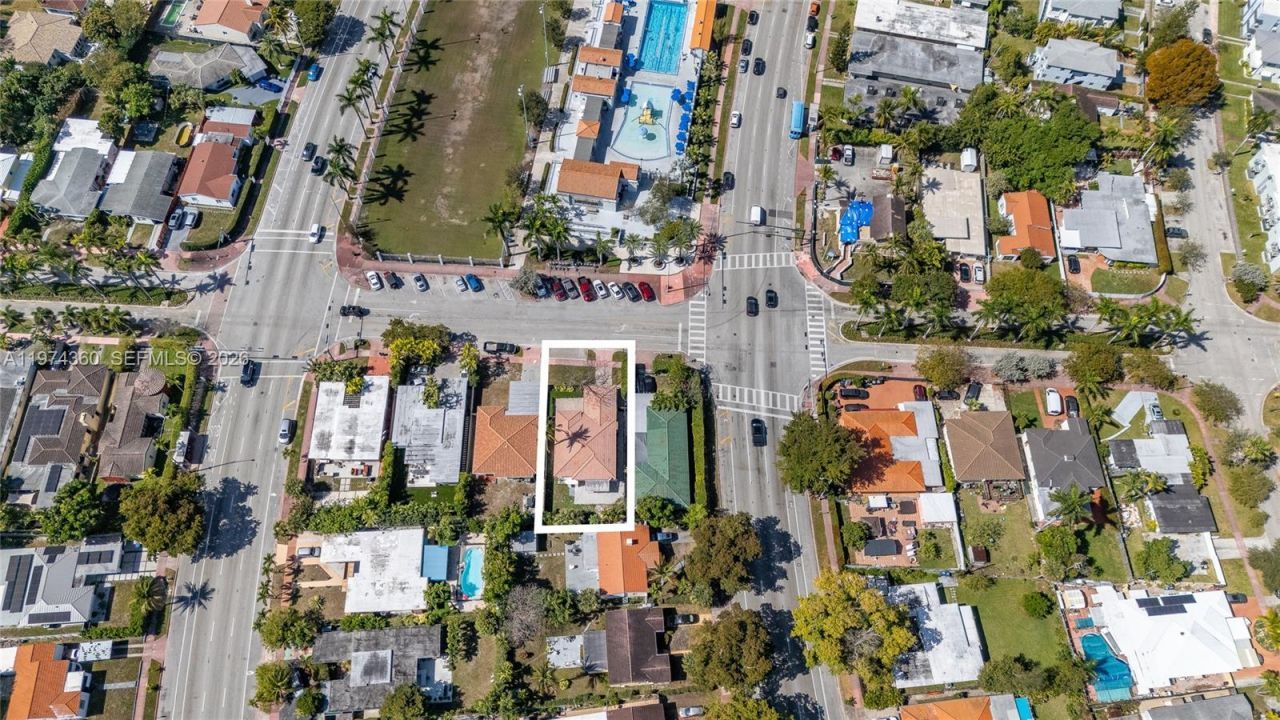 7027 Trouville Esplanade, Miami Beach, FL 33141 Photo