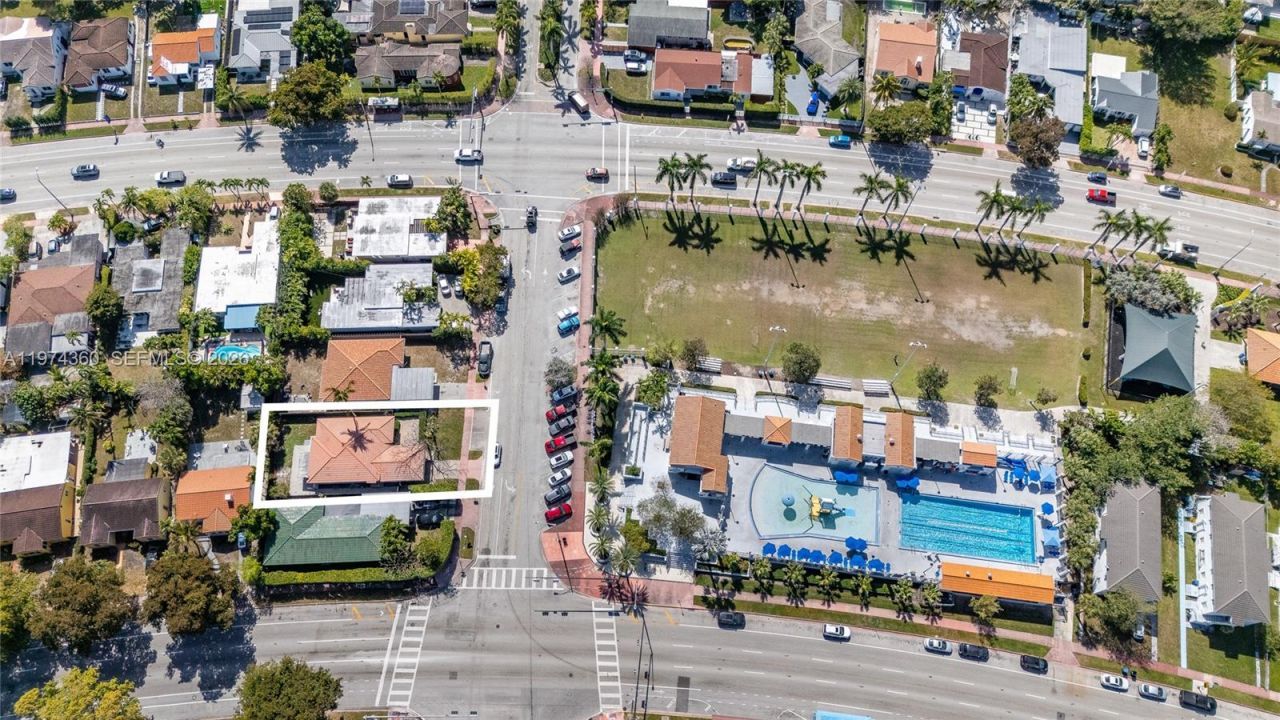 7027 Trouville Esplanade, Miami Beach, FL 33141 Photo