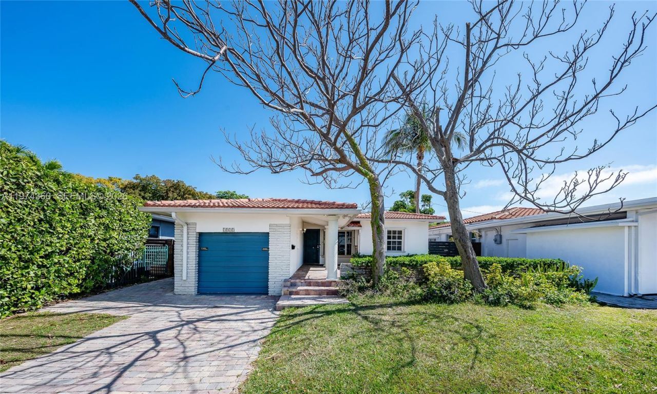 7027 Trouville Esplanade, Miami Beach, FL 33141 Photo