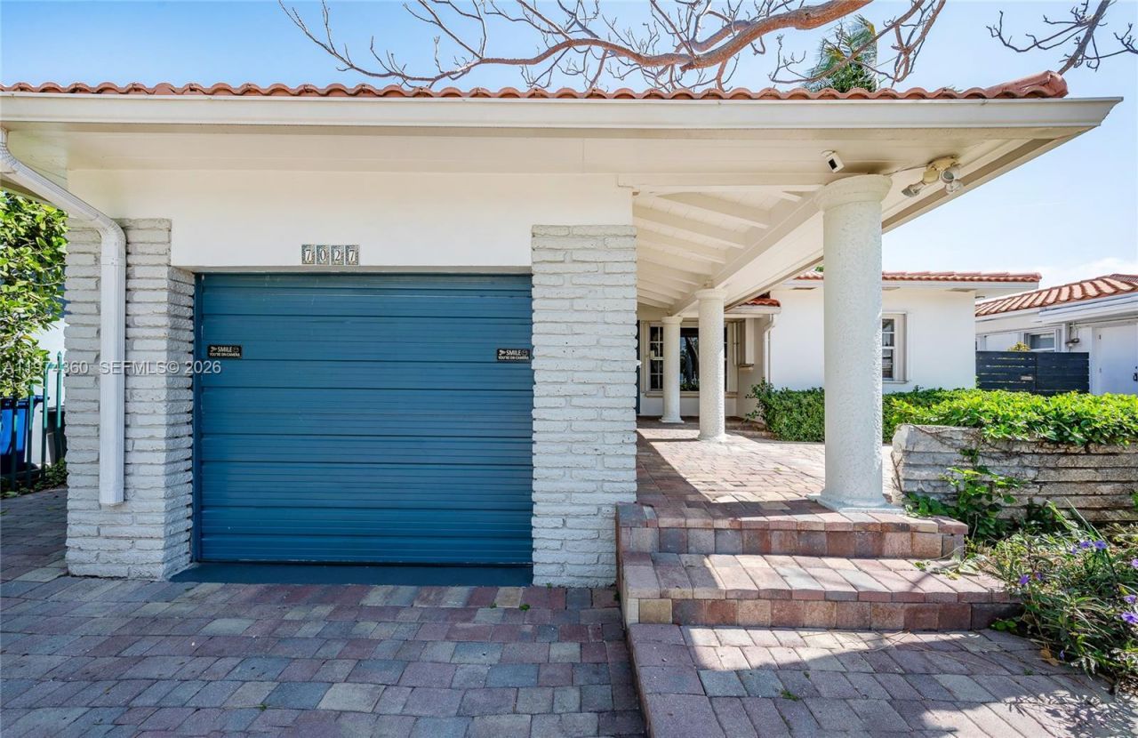 7027 Trouville Esplanade, Miami Beach, FL 33141 Photo