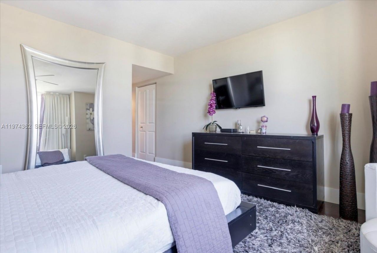 610 W Las Olas Blvd, Unit 1617, Fort Lauderdale, FL 33312 Photo