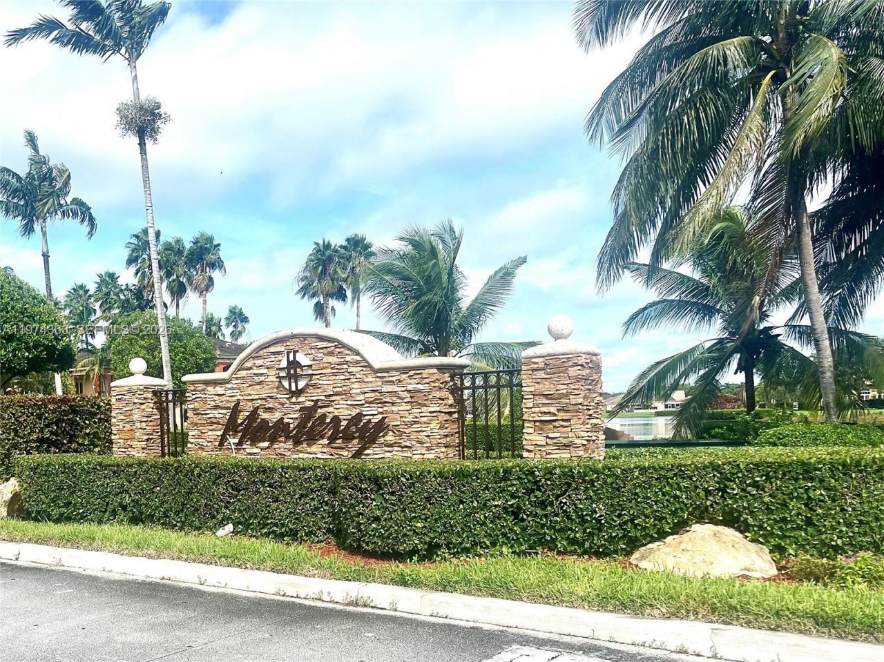 930 NE 33rd Terr , Unit 203, Homestead, FL 33033 Photo