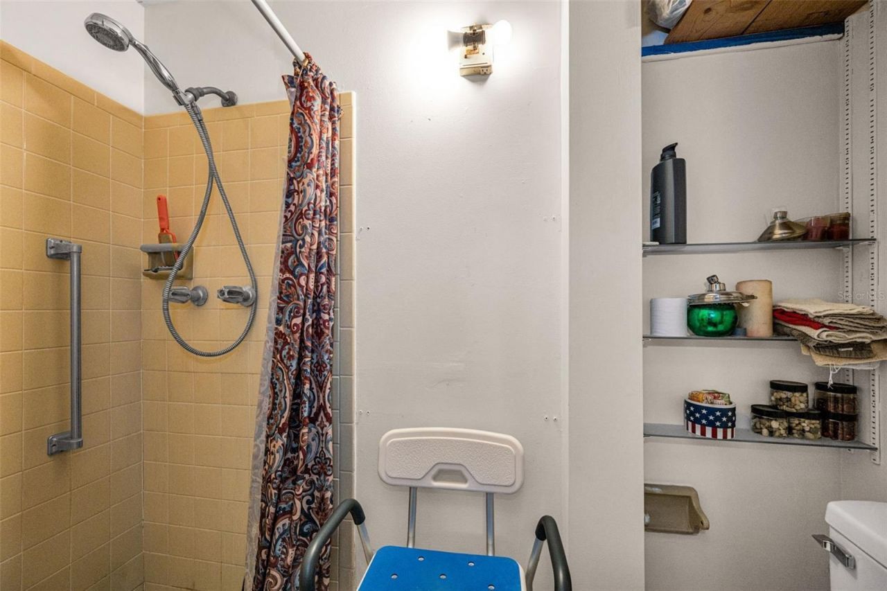 1131 Royalwood Drive , Holiday, FL 34690 Photo