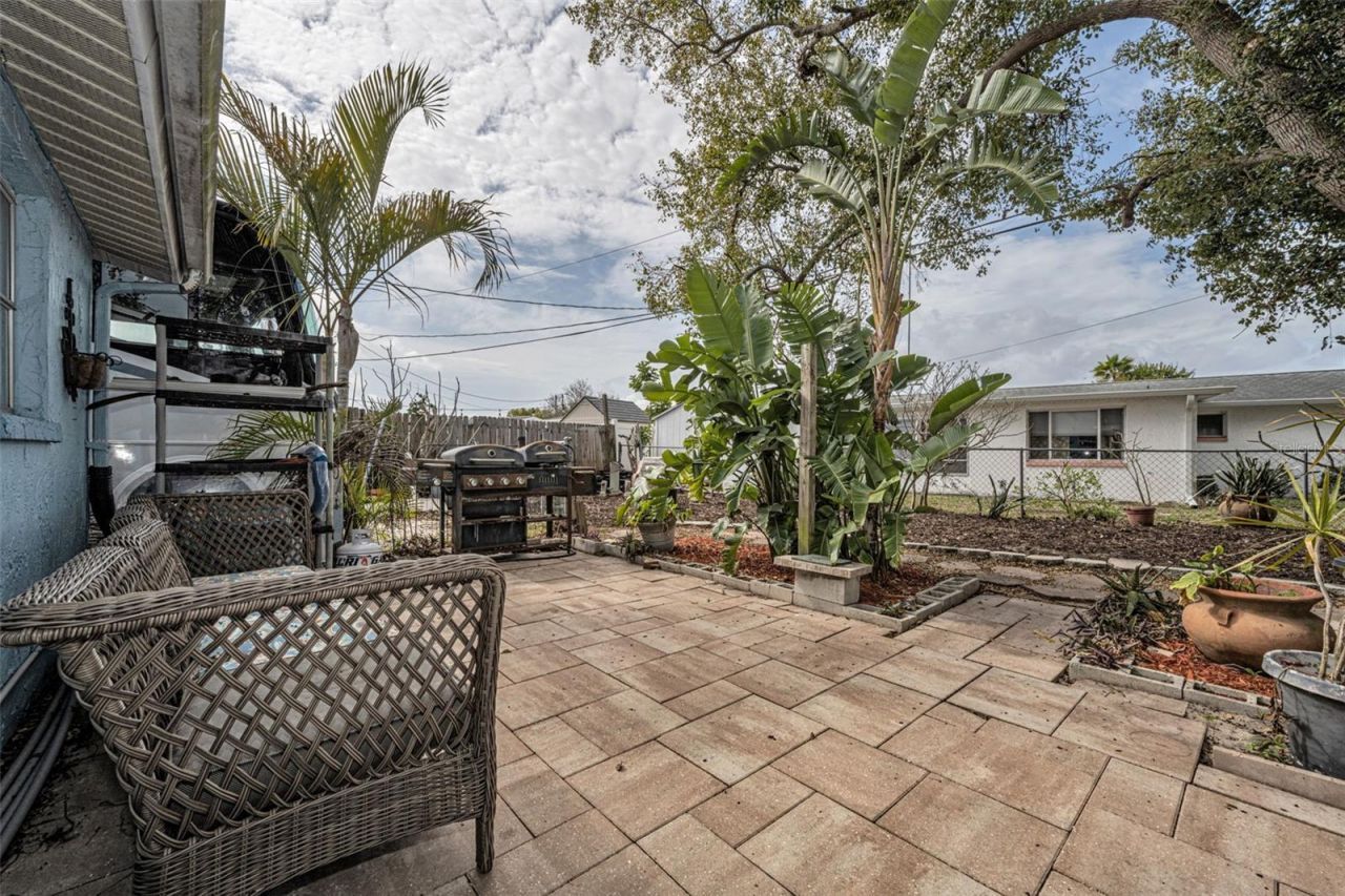 1131 Royalwood Drive , Holiday, FL 34690 Photo