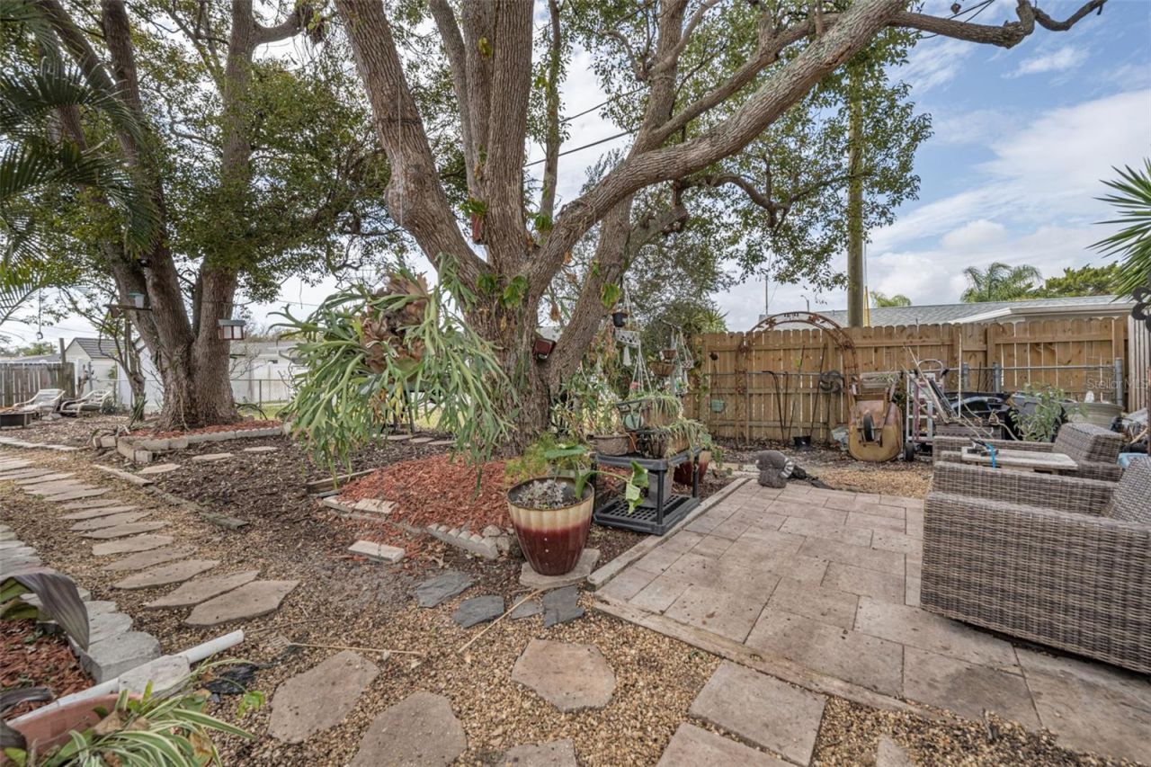 1131 Royalwood Drive , Holiday, FL 34690 Photo