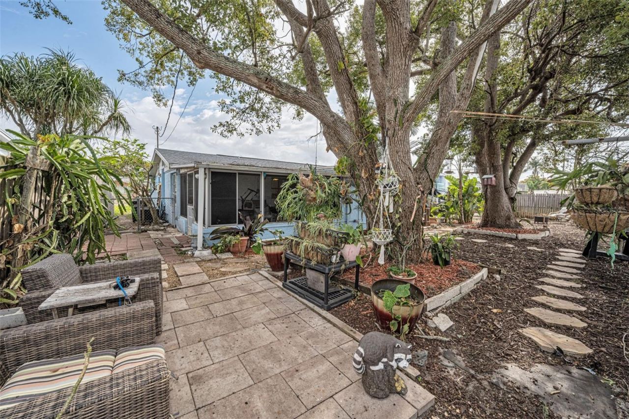 1131 Royalwood Drive , Holiday, FL 34690 Photo