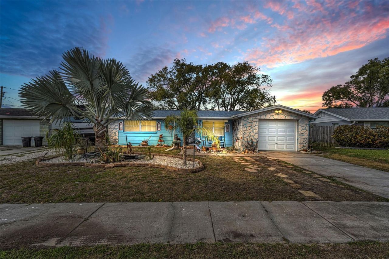 1131 Royalwood Drive , Holiday, FL 34690 Photo