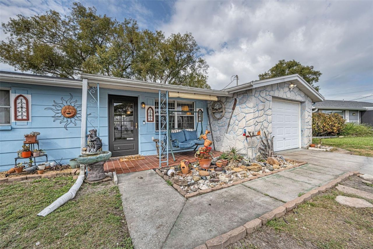 1131 Royalwood Drive , Holiday, FL 34690 Photo