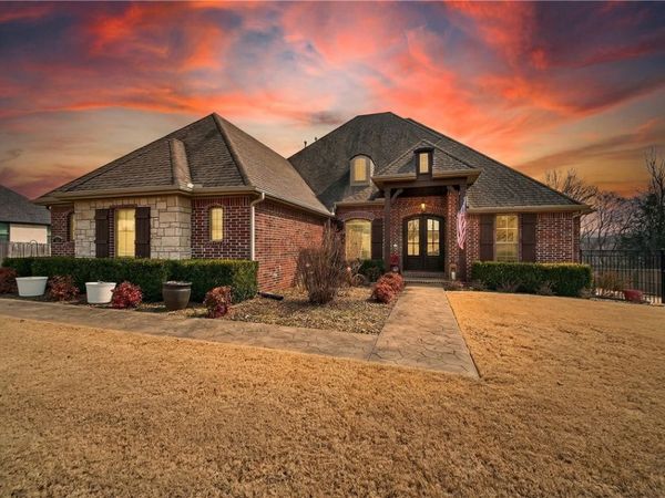 2321 Riverwater Lane, Fayetteville, AR 72703