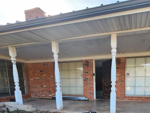 12717 S Couts Drive, Mustang, OK 73064