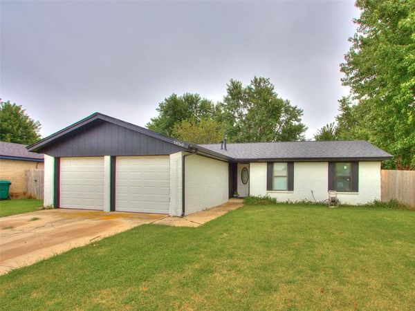 1050 Raintree Mansion , Yukon, OK 73099