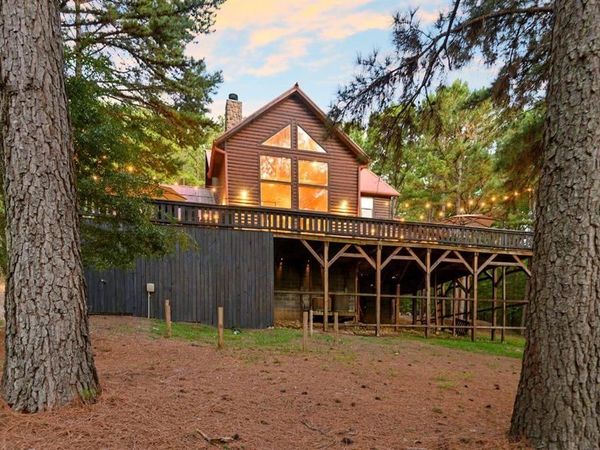 1545 Southern Hills Circle, Broken Bow, OK 74728