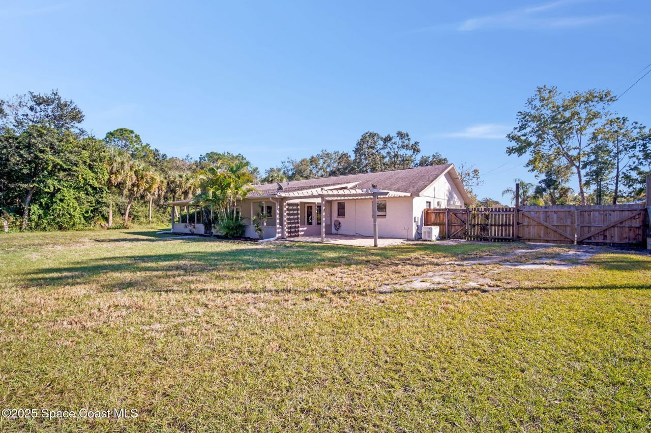 3940 Fairfax Drive , Mims, FL 32754 Photo