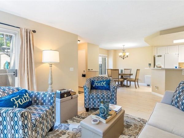 24352 Berrendo, Unit 4, Laguna Hills, CA 92656