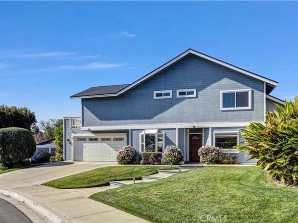 7 Clear Creek Lane, Laguna Hills, CA 92653