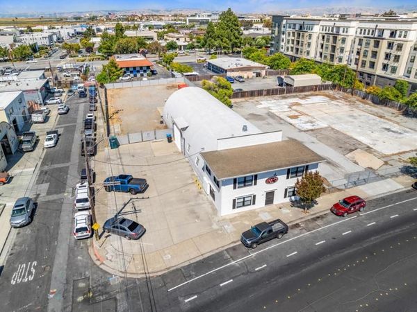 65 Winslow, Redwood City, CA 94063