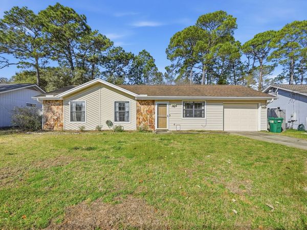 910 Nutmeg Avenue, Niceville, FL 32578