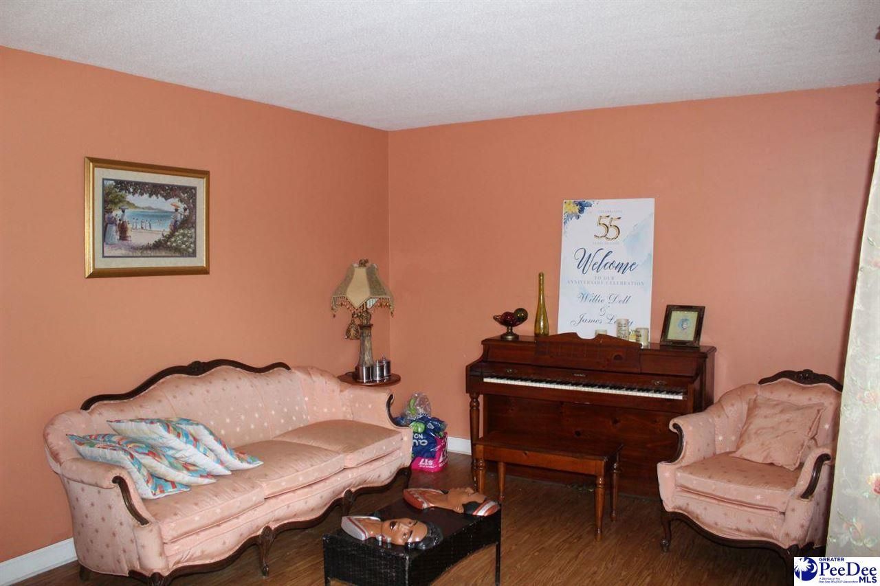 1407 Aaron Cir. Photo 5