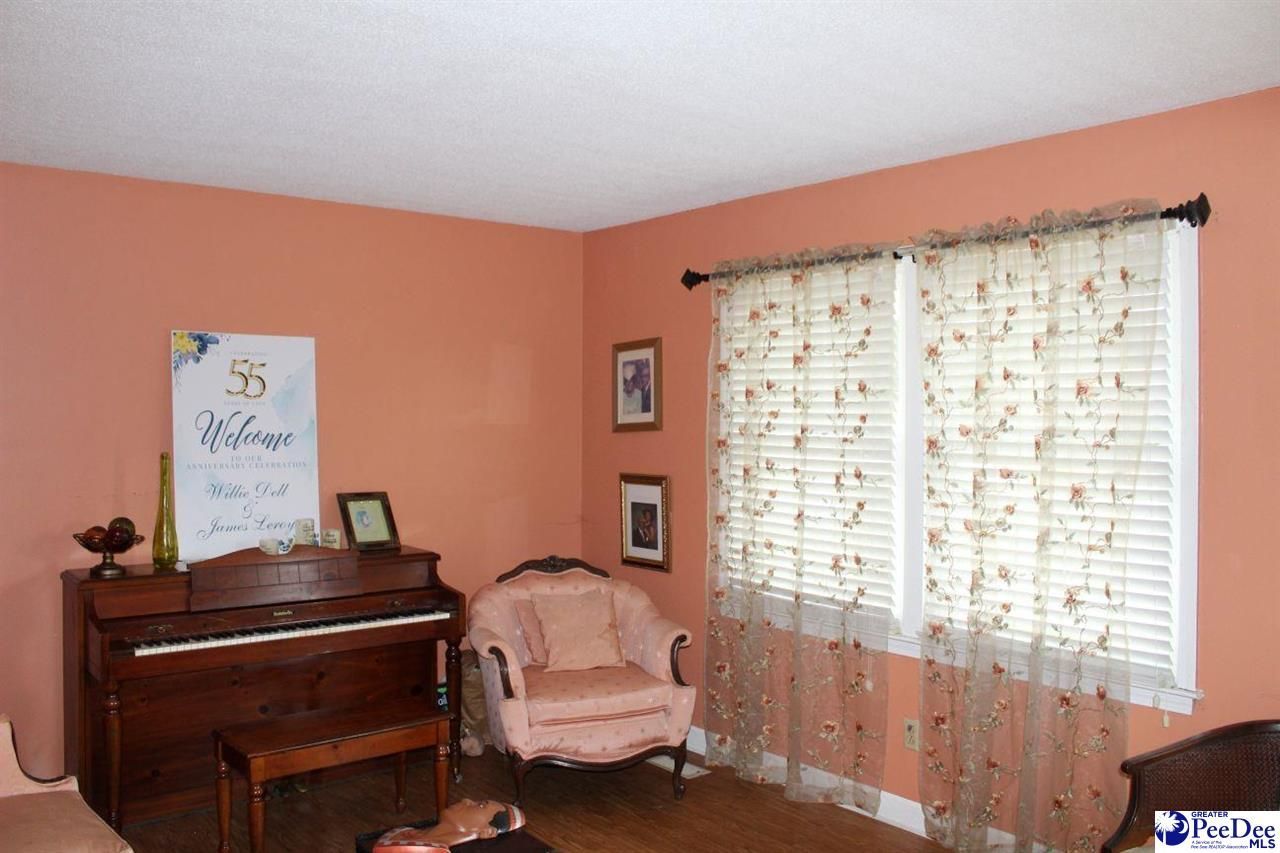 1407 Aaron Cir. Photo 6