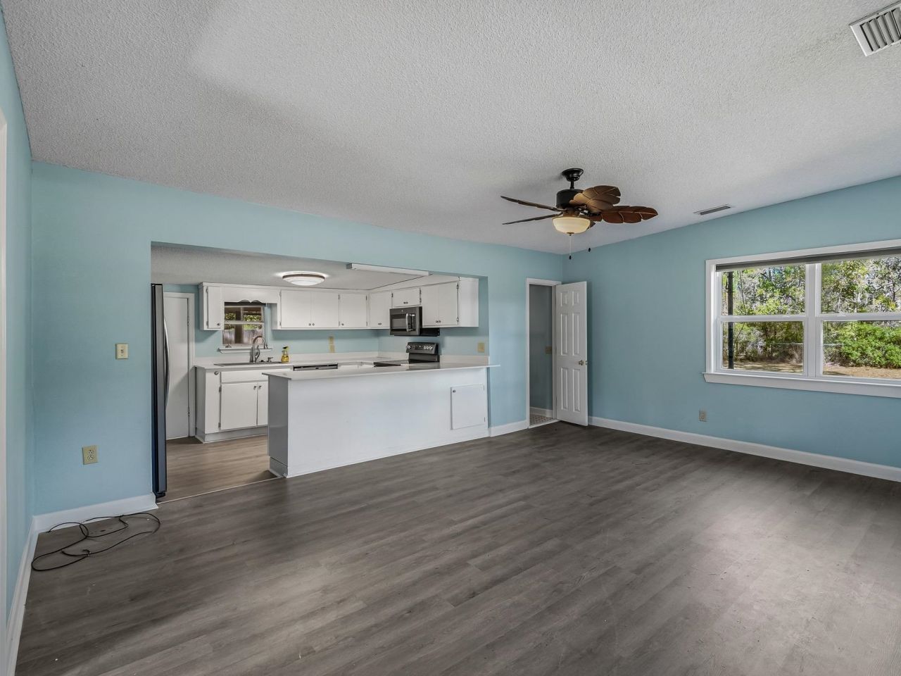 68 Suwannee Avenue, Panacea, FL 32346 Photo