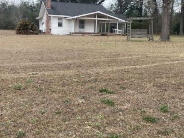 14304 SW CR 275 Road , Blountstown, FL