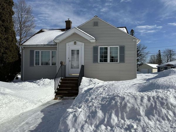 1208 Anderson Avenue, Wakefield, MI 49968