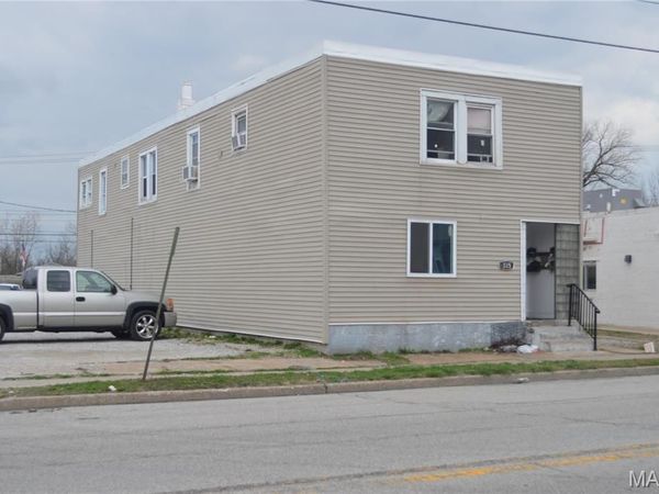335 W Saint Louis Avenue, East Alton, IL 62024