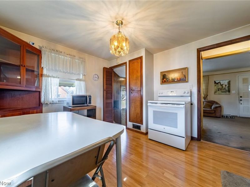 8927 Torrance Avenue , Brooklyn, OH 44144 Photo 11