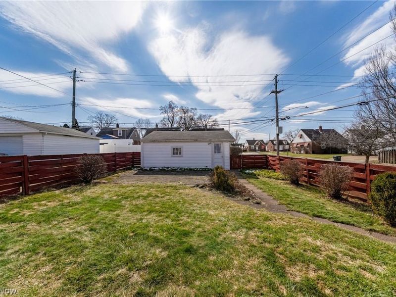 8927 Torrance Avenue , Brooklyn, OH 44144 Photo 42