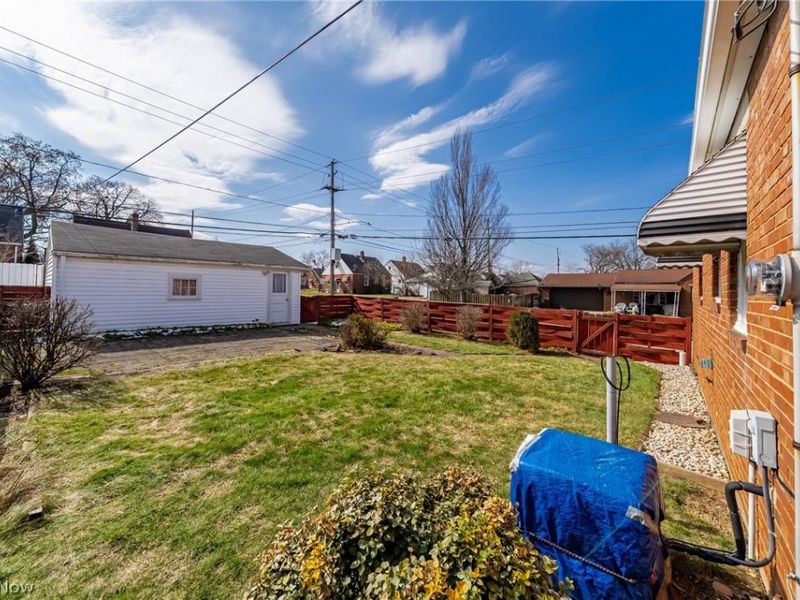 8927 Torrance Avenue , Brooklyn, OH 44144 Photo 43