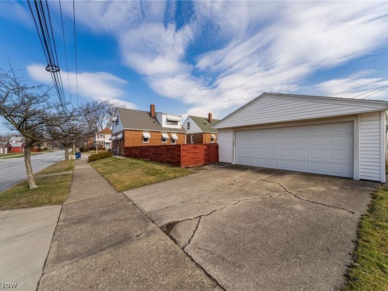 8927 Torrance Avenue , Brooklyn, OH 44144 Photo 46