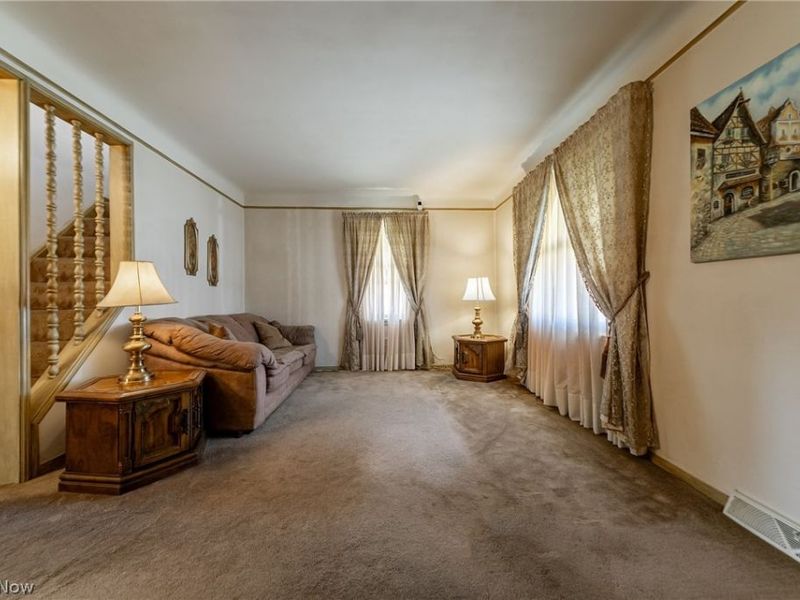 8927 Torrance Avenue , Brooklyn, OH 44144 Photo 5