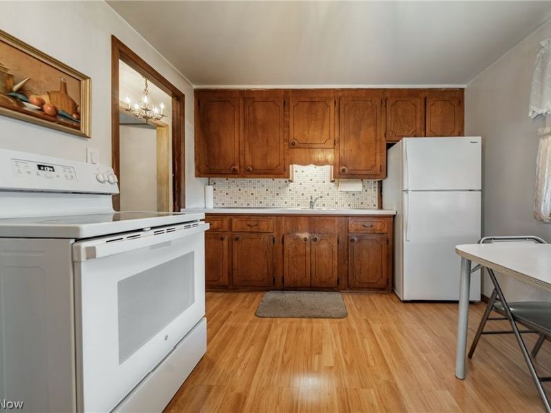 8927 Torrance Avenue , Brooklyn, OH 44144 Photo 8